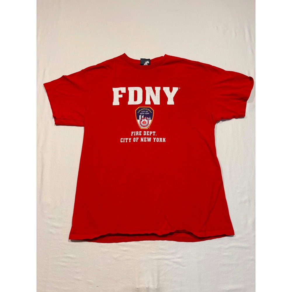 FDNY T-Shirt Mens Large Red Fire Dept City of New York Graphic Tee NY Popular